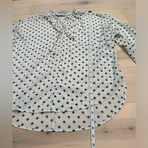 Abercrombie & Fitch Tie V Neck Blouse M - Picture 5 of 10